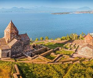 Озеро Севан: как добраться из Еревана