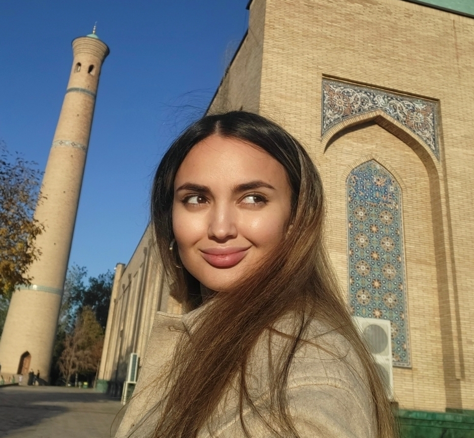 Гид Зарина