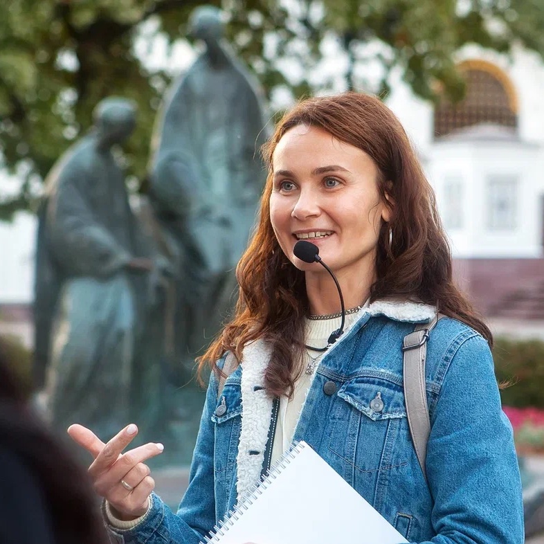 Гид Полина