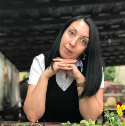 Гид Таня