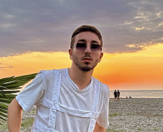 Гид Николай