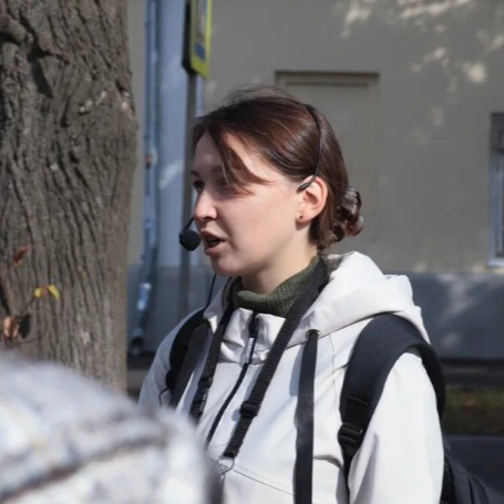 Гид Полина