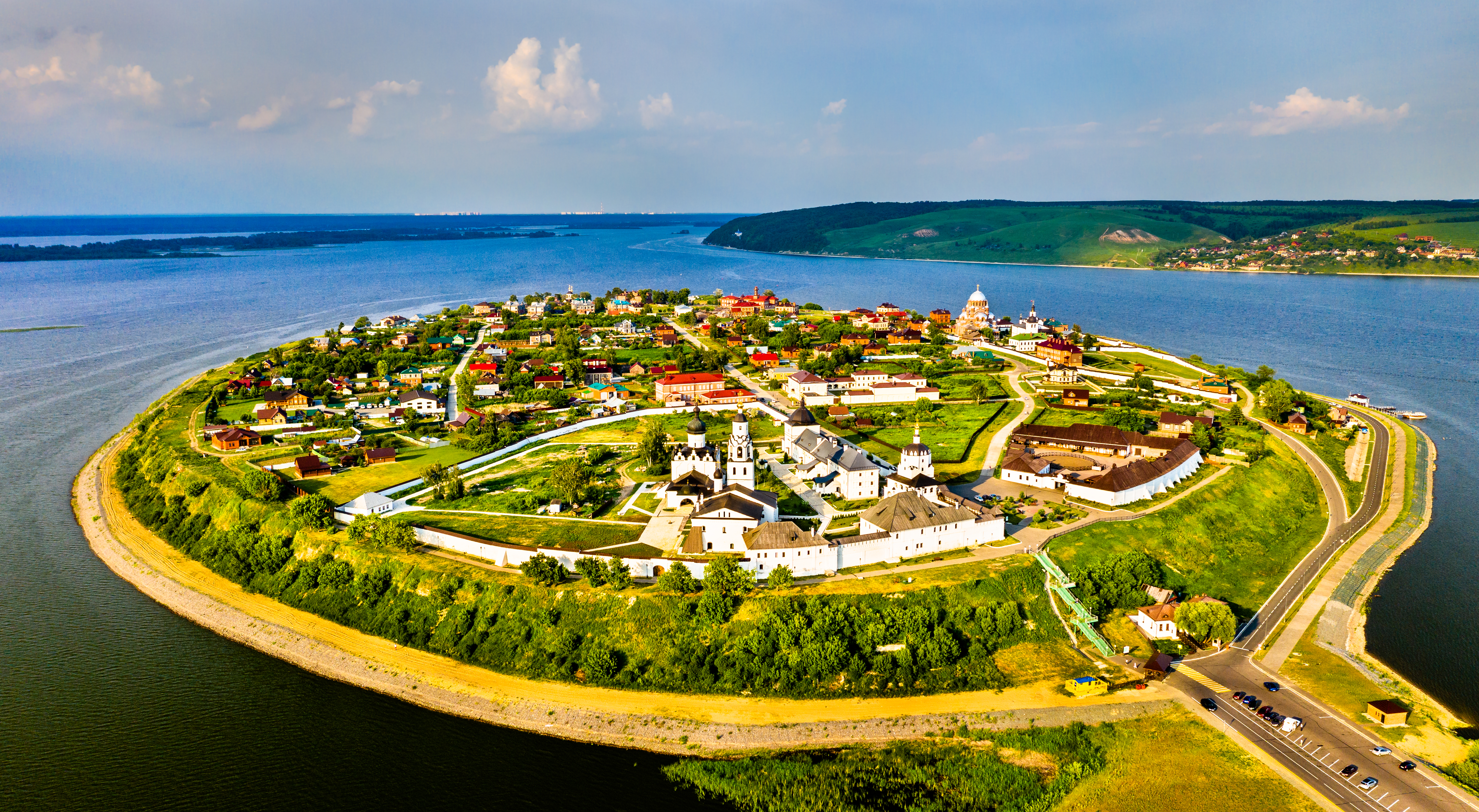 Гид Лариса