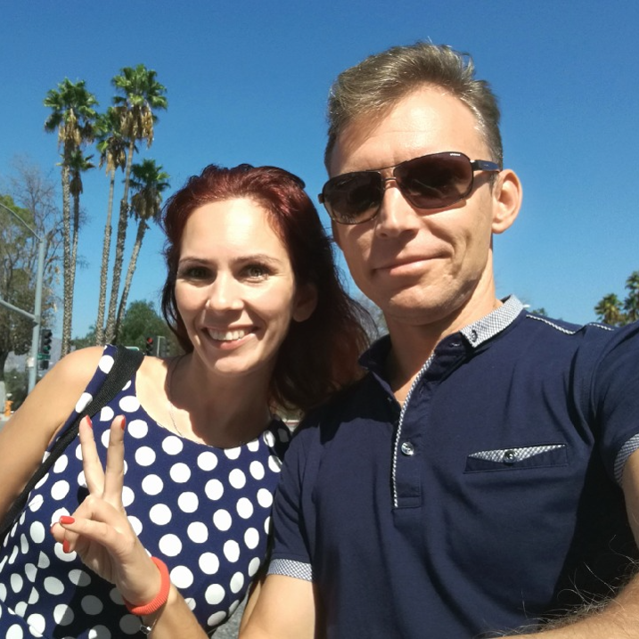 Гид Максим и Катя