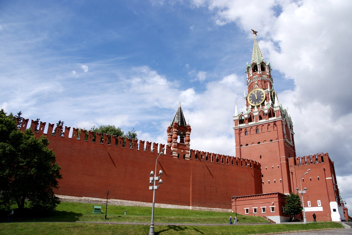 Гид Артём