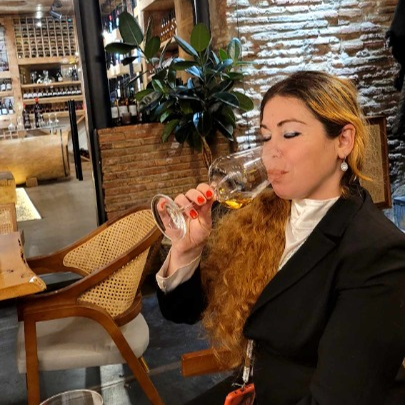 Гид Лариса