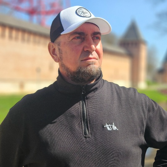 Гид Дмитрий