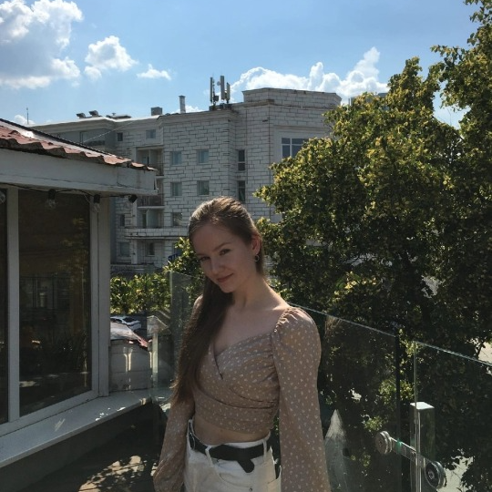 Гид Полина