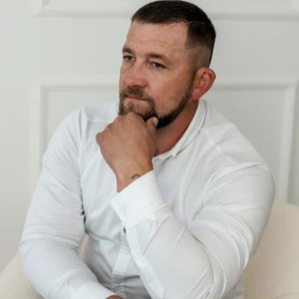 Гид Николай