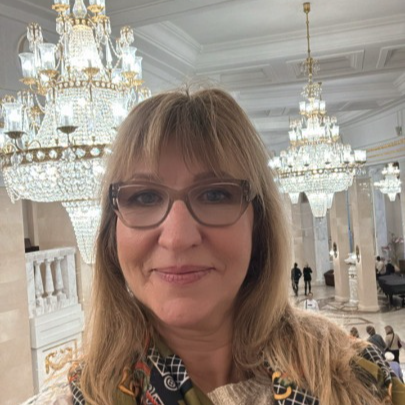 Гид Жанна