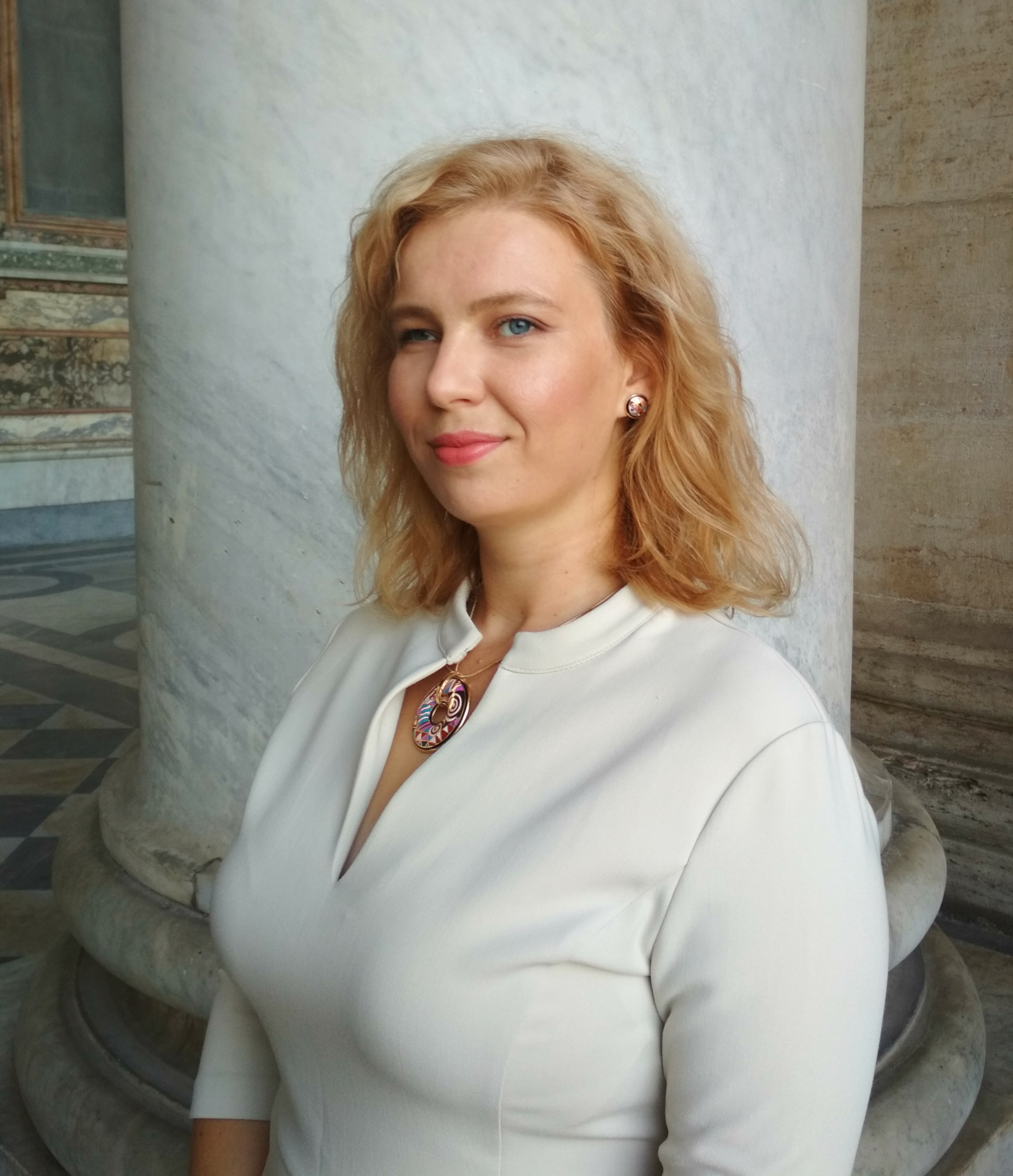 Гид Полина
