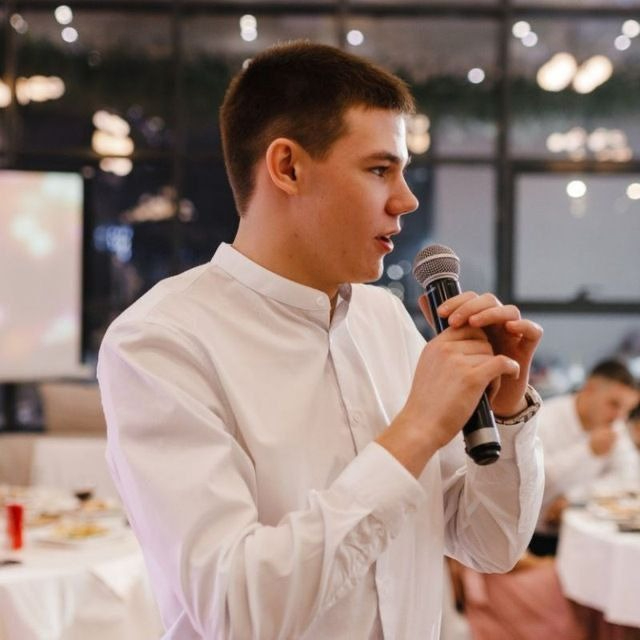Гид Дмитрий