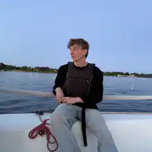 Гид Максим