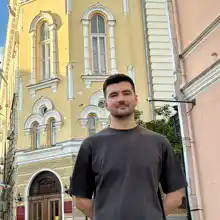 Гид Максим