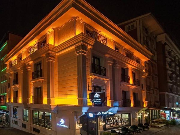 Le Petit Palace Hotel, Стамбул