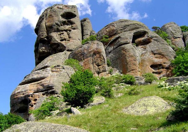 Каменные идолы горы Демерджи (путешествие через весь Крымский полуостров) - фото 2