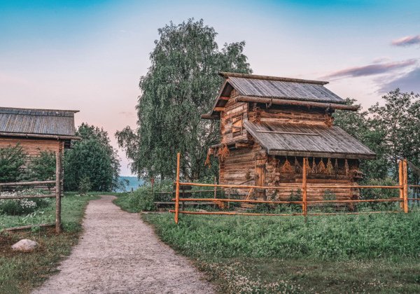 Сказка в русской деревне Мандроги