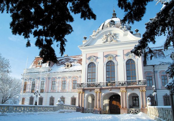Откройте шедевры барочной архитектуры в Геделле и Эгере