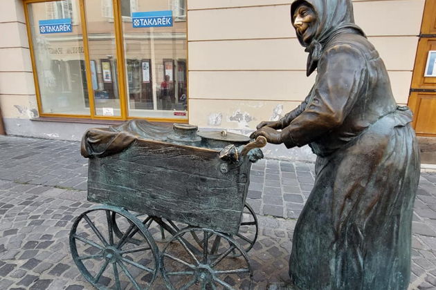 Фото экскурсии - Прогулка по старинному замку любви и современной мануфактуре фарфора Herend - 13