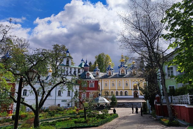 Индивидуальная экскурсия в крепость Изборск и Псково-Печерский монастырь-6