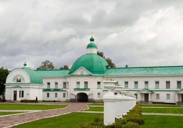 За духовностью и исцелением: к древним монастырям и Святому источнику