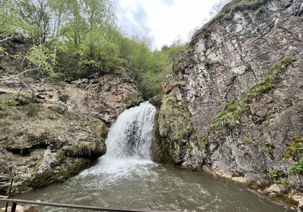 Медовые Водопады и гора Кольцо   - фото 1