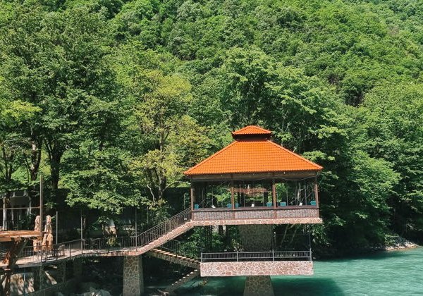 Пляжная Абхазия: озеро Рица и самый красивый пляж - фото 4