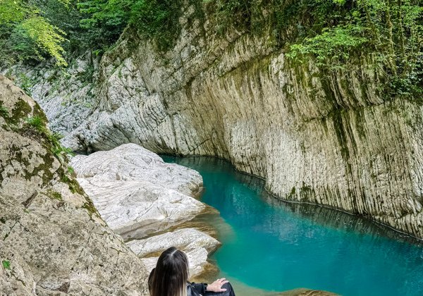 Пещера, чай и каньон с фотосетом на 16 iphone Pro max 