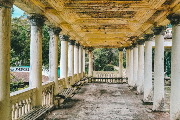 Фото экскурсии - Незабываемое исследование заброшенных дворцов и пансионатов Гагры - 5