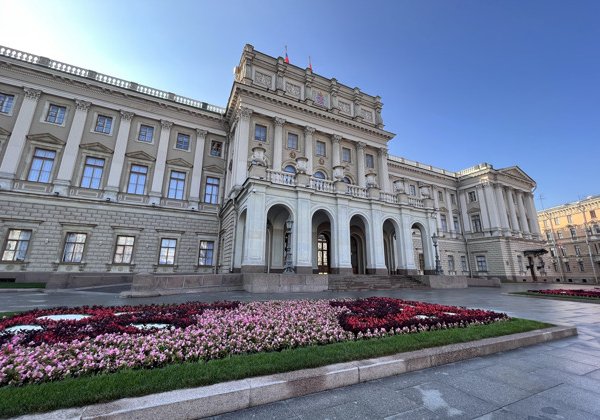 Парадный Петербург с посещением Эрмитажа (с билетом)