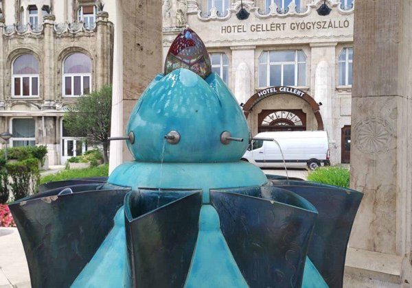 Пешком по мосту Свободы в Буду