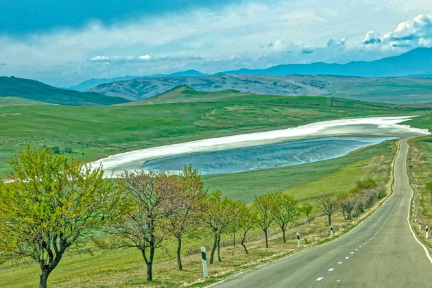 Фото экскурсии - Настоящий офф-роуд: радужные горы Грузии и лавра Давида - 10