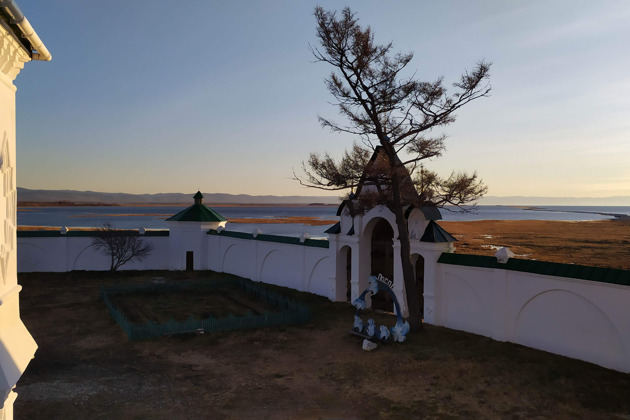 Фото - экскурсия: Посольский православный монастырь и бочка с омулем