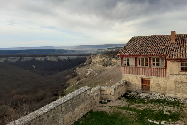 Фото экскурсии - Бахчисарай - древняя столица крымских ханов, пещерный монастырь и крепость Чуфут-Кале - 7