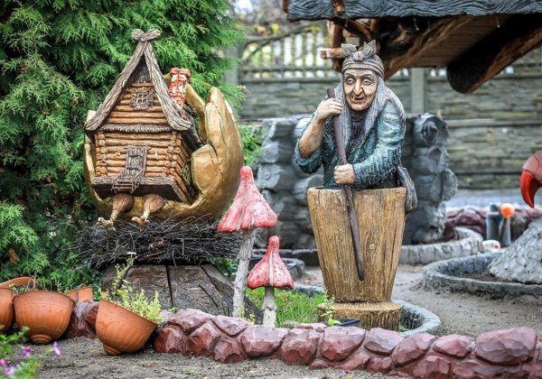 Путешествие в парк сказок «Тридевятое царство»