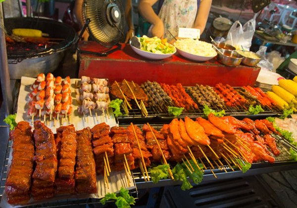 Из Шарджи: Премиум сафари с ужином в ресторане Bab Al Shams (вс - чт) - фото 1