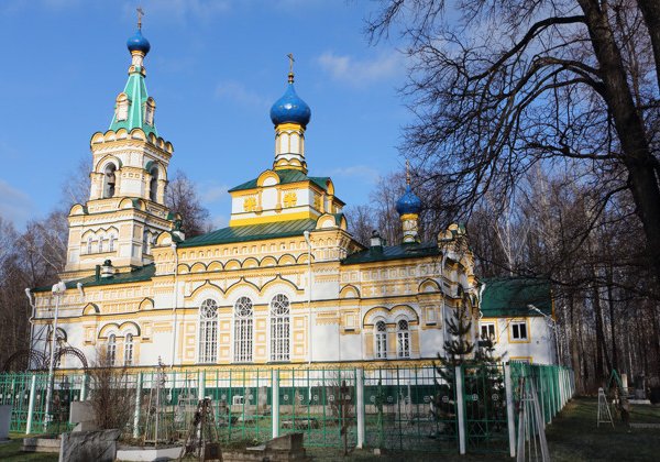 Дорога к храму (Егошихинский некрополь)