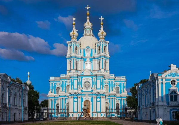 Смольный институт благородных девиц