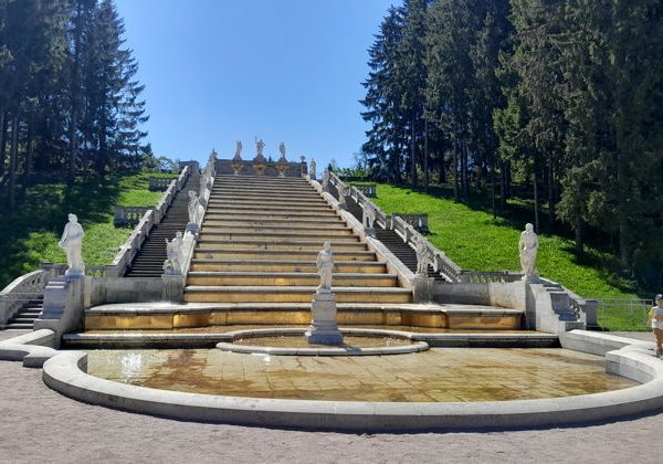 В Петергоф с профессиональным краеведом на комфортабельном автомобиле - фото 1