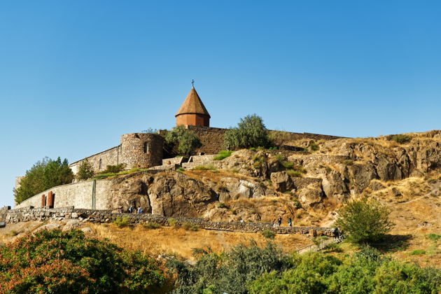 Хор Вирап, вид на Библейский Арарат, Арени винный завод, Нораванк -3