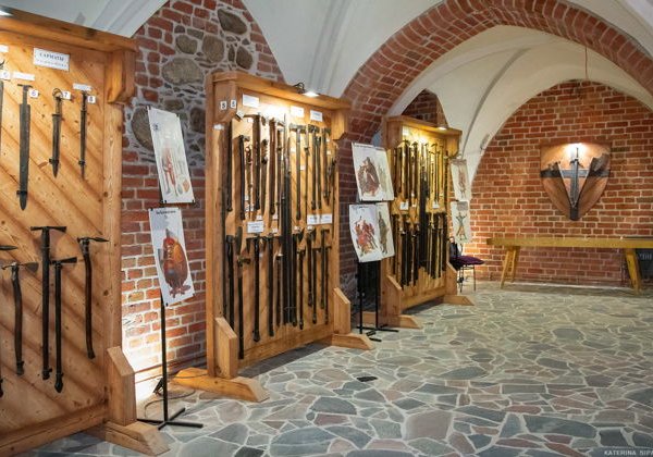 Легенды ушедших эпох: Музей «Трех эпох»,  Гвардейск, замок Тапиау - фото 3