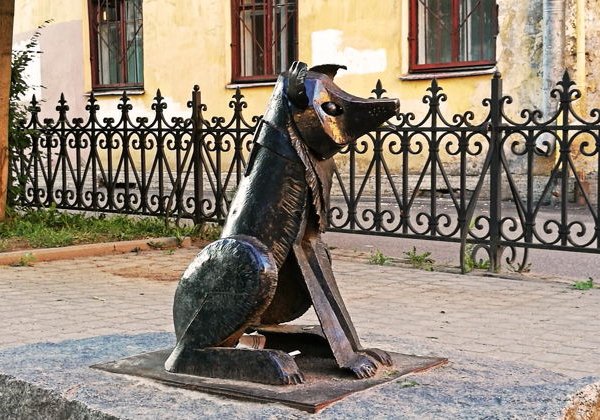 Необычные памятники Петербурга - фото 2