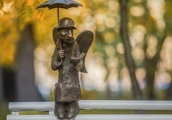 Необычные памятники Петербурга