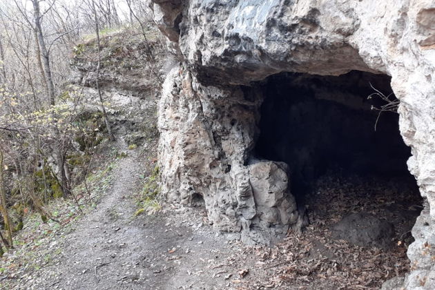 Лаго-Наки: царство гротов и водопадов «Медвежьей долины»-4