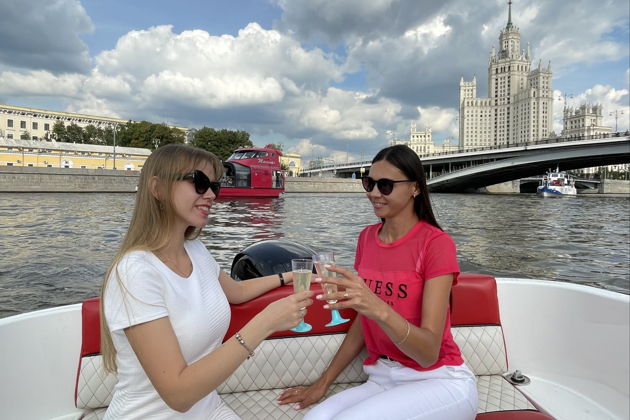 Фото экскурсии - Прогулка на катере с капитаном по центру Москвы от Острова мечты - 10