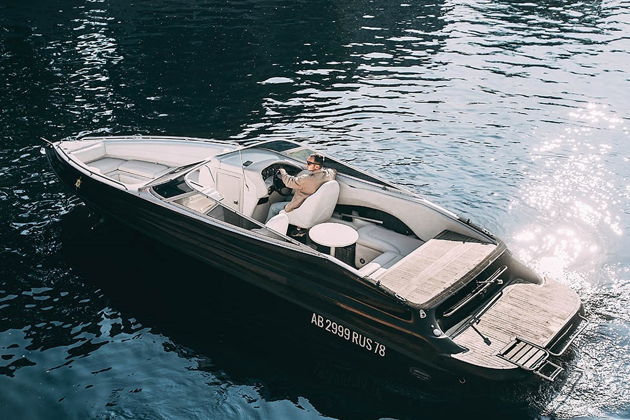 Аренда катера «CROWNLINE 190 BLACK»-3