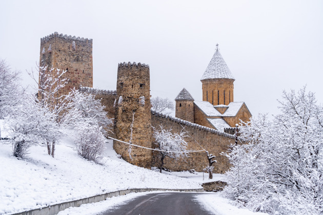 Фото - экскурсия: Казбеги подарит вам незабываемые впечатления на всю жизнь
