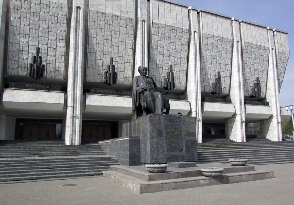 На алматинском метро к уголку советского модернизма