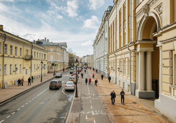 Большая Никитская улица: легенды и современность