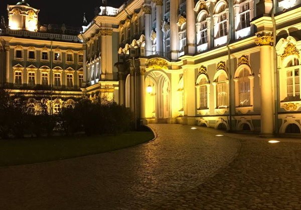 Мифы и легенды Петербурга: необычный взгляд на город - фото 4